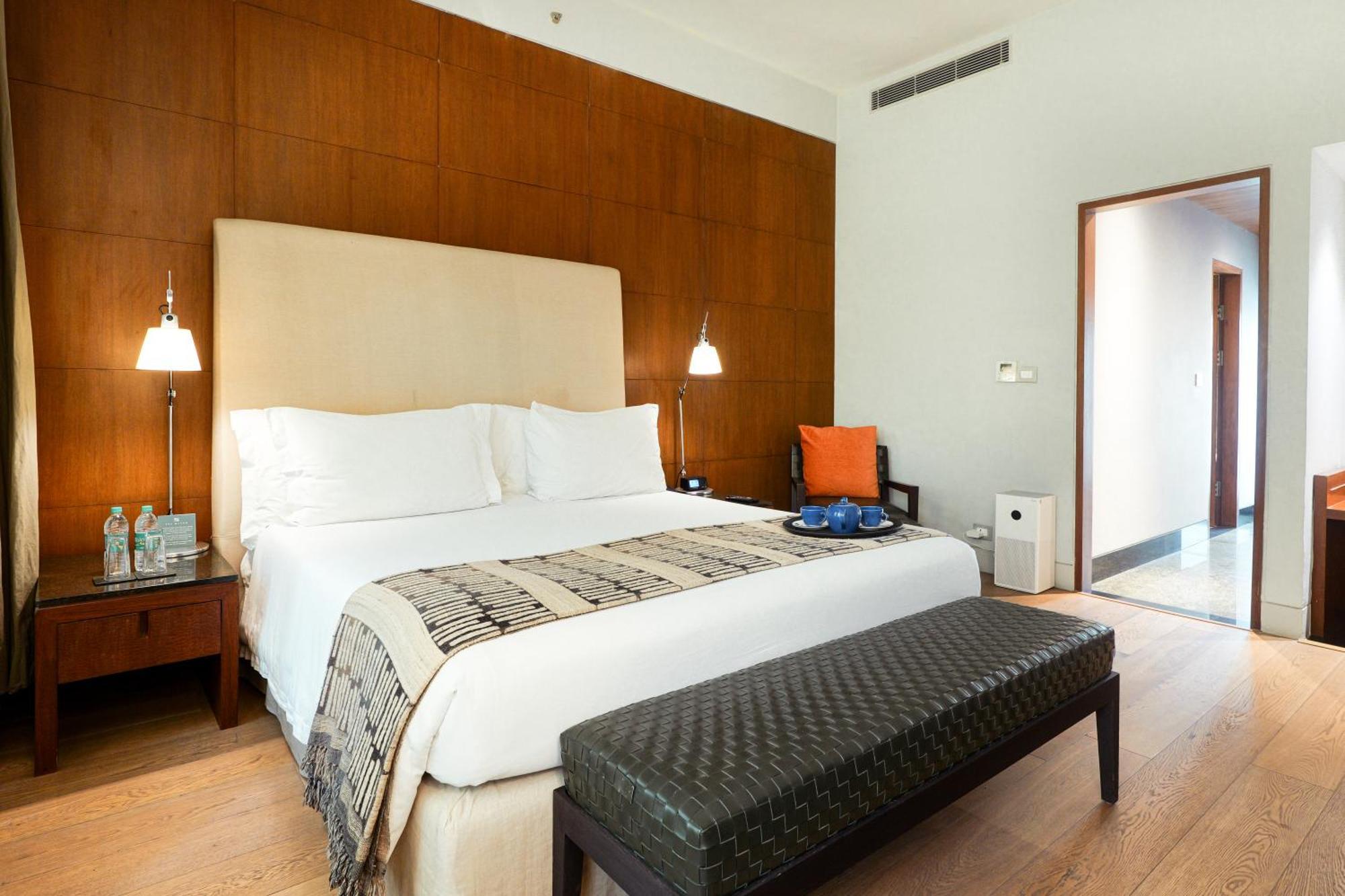 The Manor - New Delhi Hotel Kültér fotó