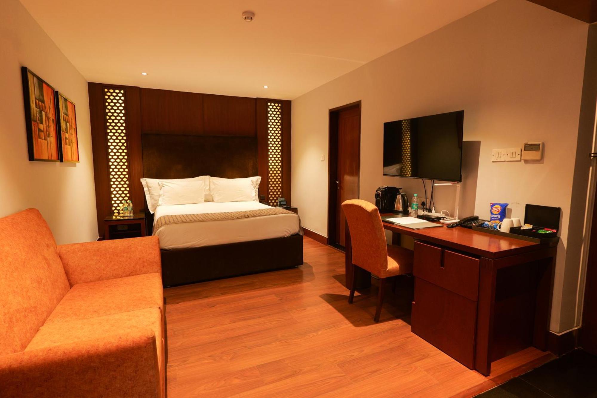 The Manor - New Delhi Hotel Kültér fotó