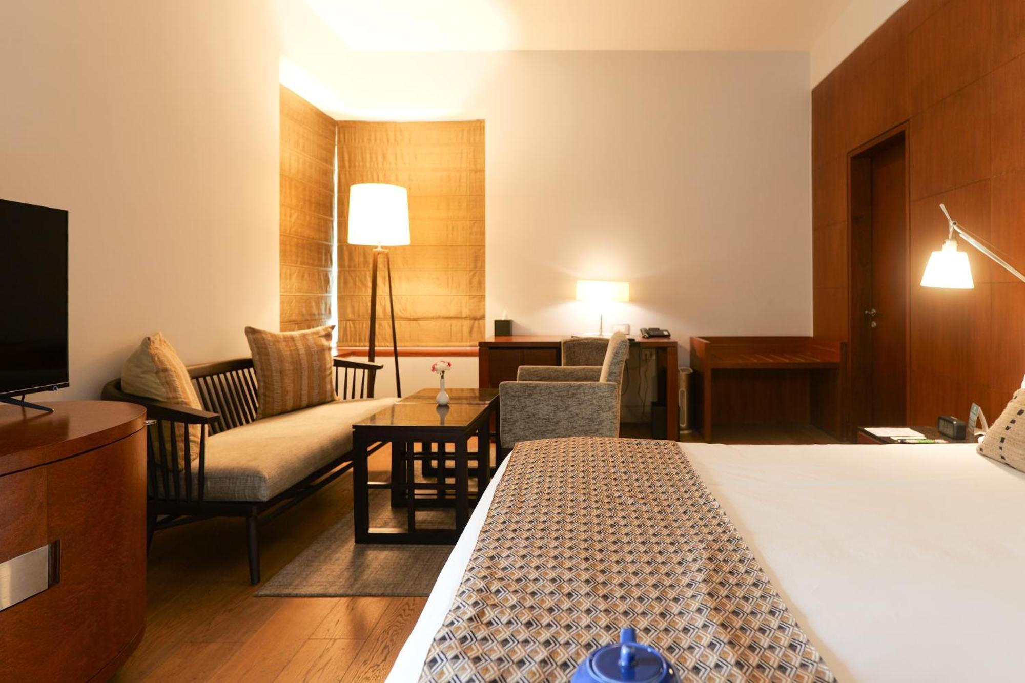 The Manor - New Delhi Hotel Kültér fotó