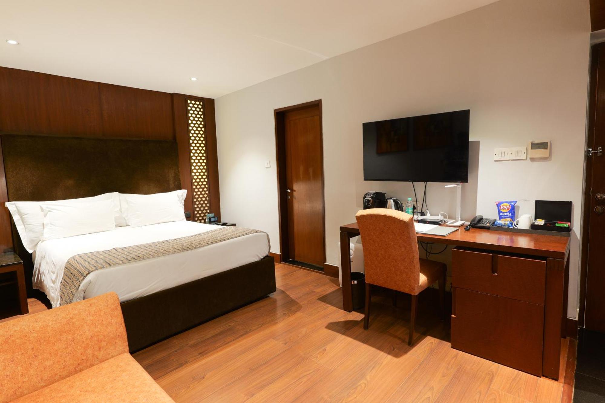The Manor - New Delhi Hotel Kültér fotó