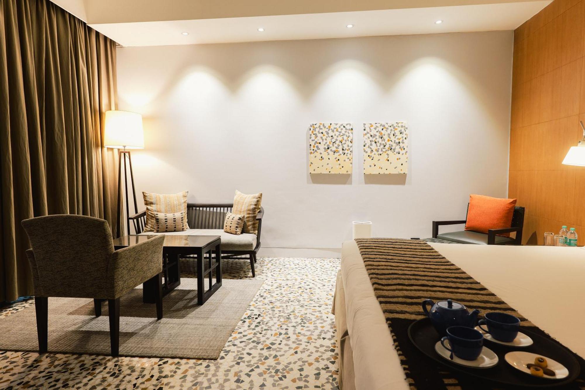 The Manor - New Delhi Hotel Kültér fotó