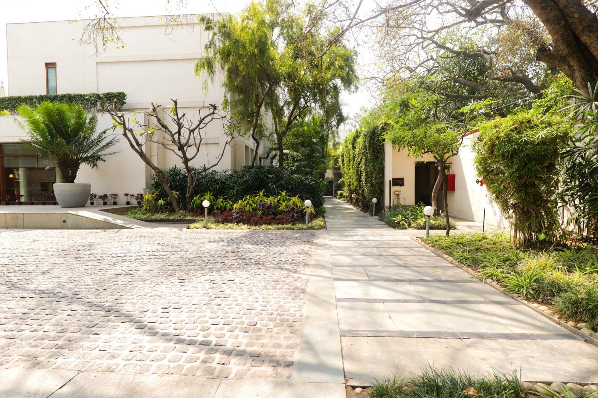 The Manor - New Delhi Hotel Kültér fotó